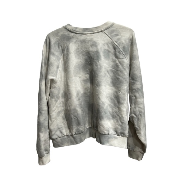 Light Grey Levi’s Sweater - Picture 5 of 5